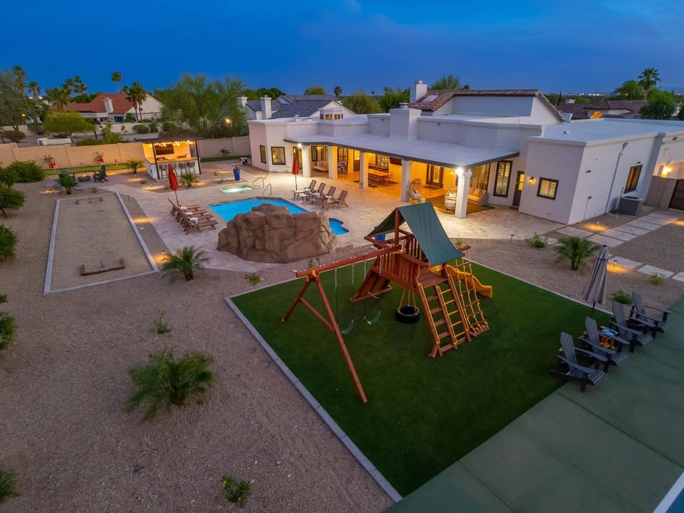 Luxury Oasis Slide Pool Pickleball Game Room Villa in Scottsdale