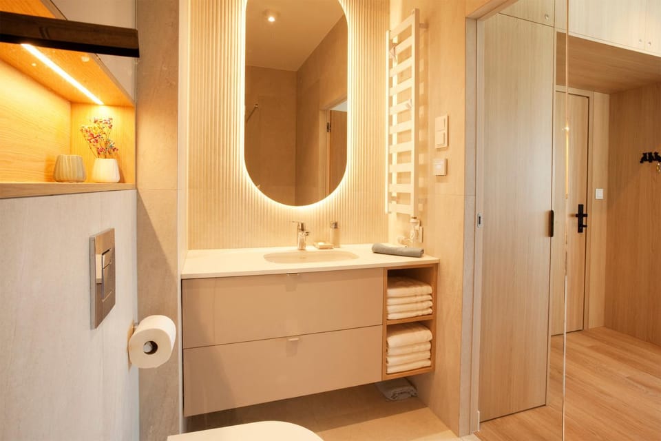 Bathroom, towels