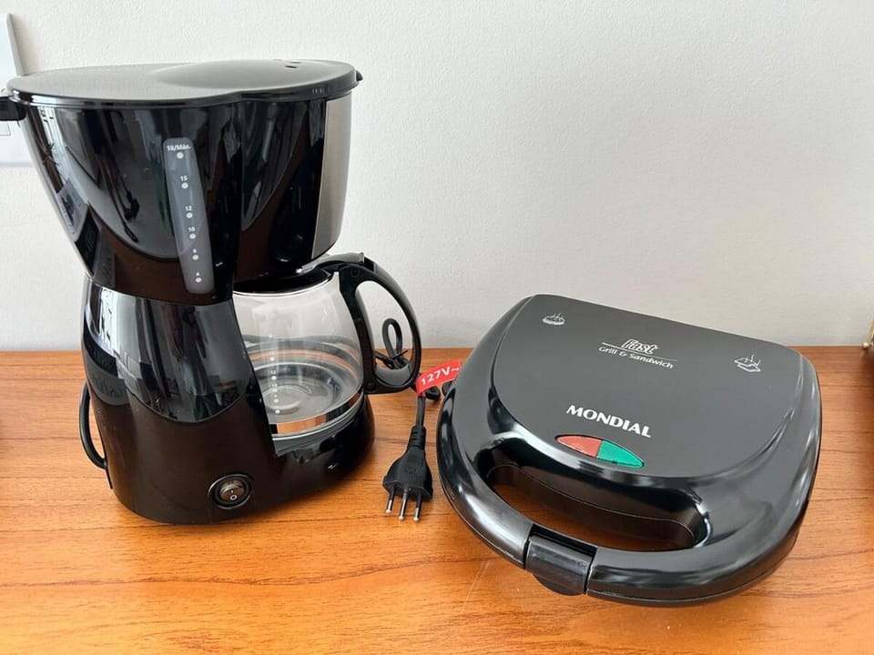 Coffee/tea facilities, toaster
