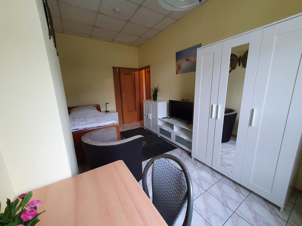 Bed, TV and multimedia, Living room, Bedroom, wardrobe