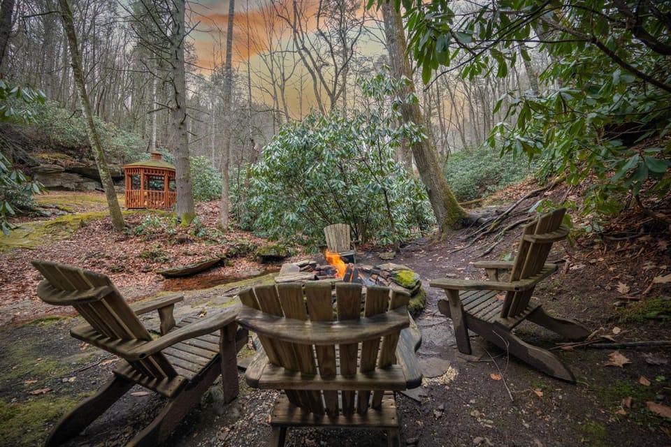 Little Timber Creek Cabin Cabin in Watauga