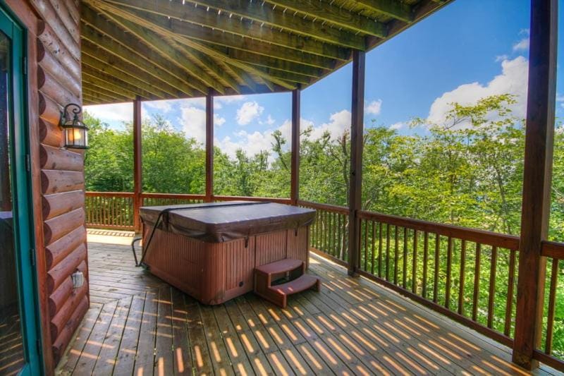 Mountain Top Lodge House in Beech Mountain