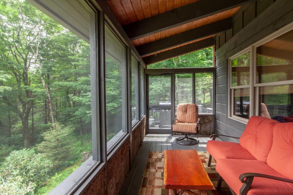 Spice Ridge Retreat House in Seven Devils