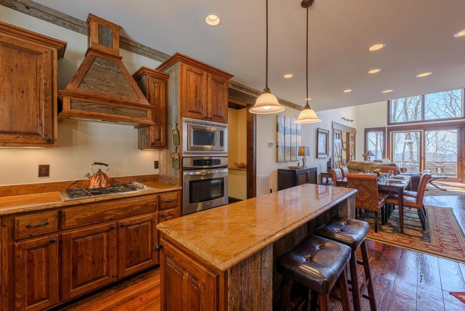 Mountain Heart Lodge at Eagles Nest House in Beech Mountain