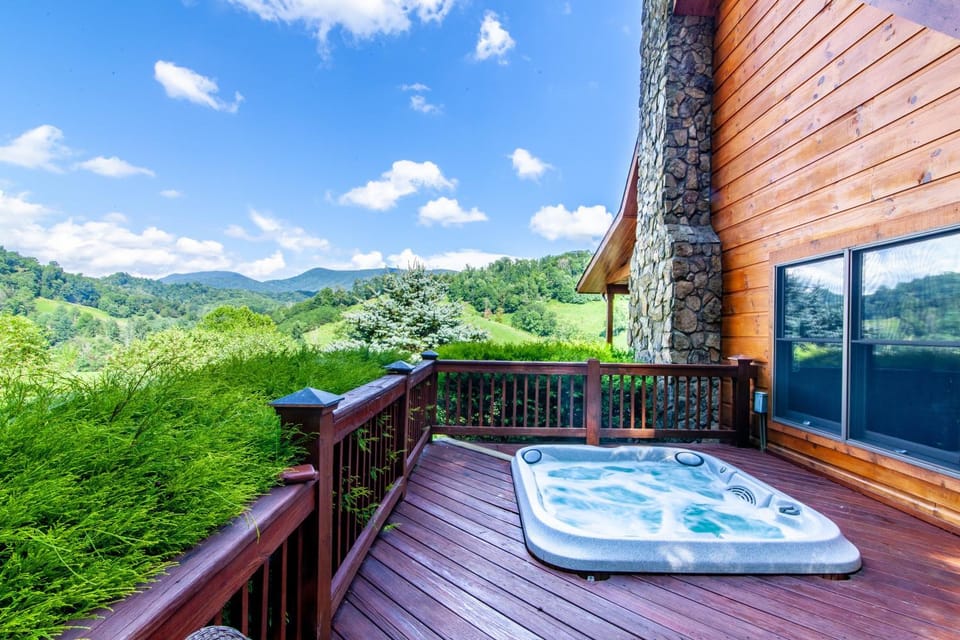 Mountain Meadows House in Watauga