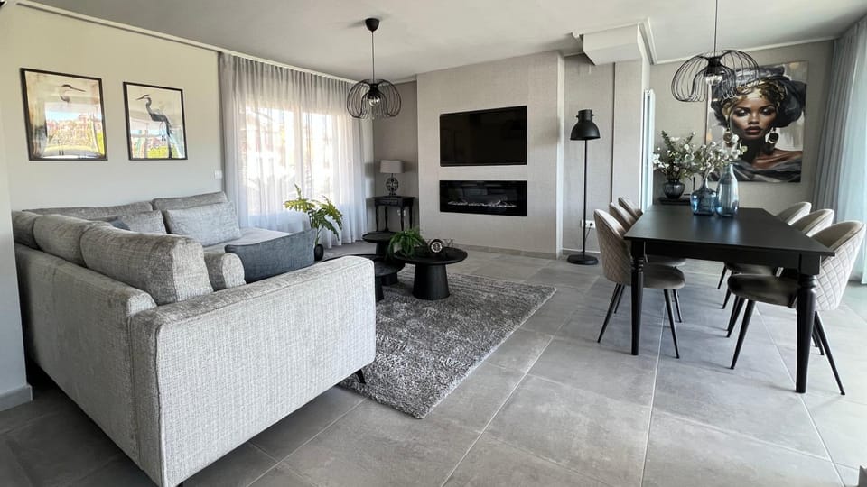 Chic Modern Villa With Heated Pool & Scenic Views Villa in Region of Murcia