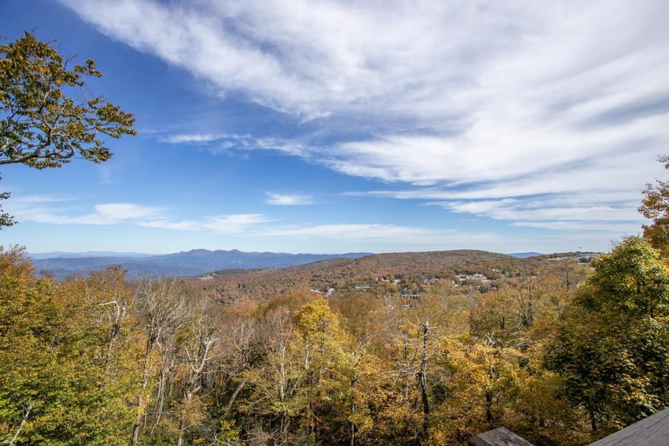 Mile High Lodge House in Beech Mountain