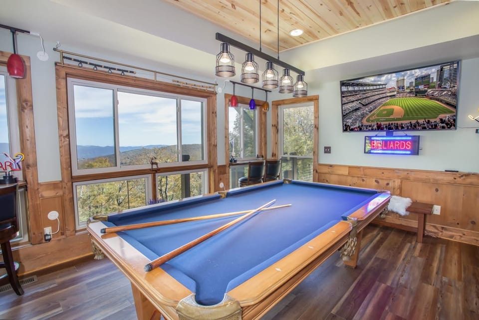 Mile High Lodge House in Beech Mountain