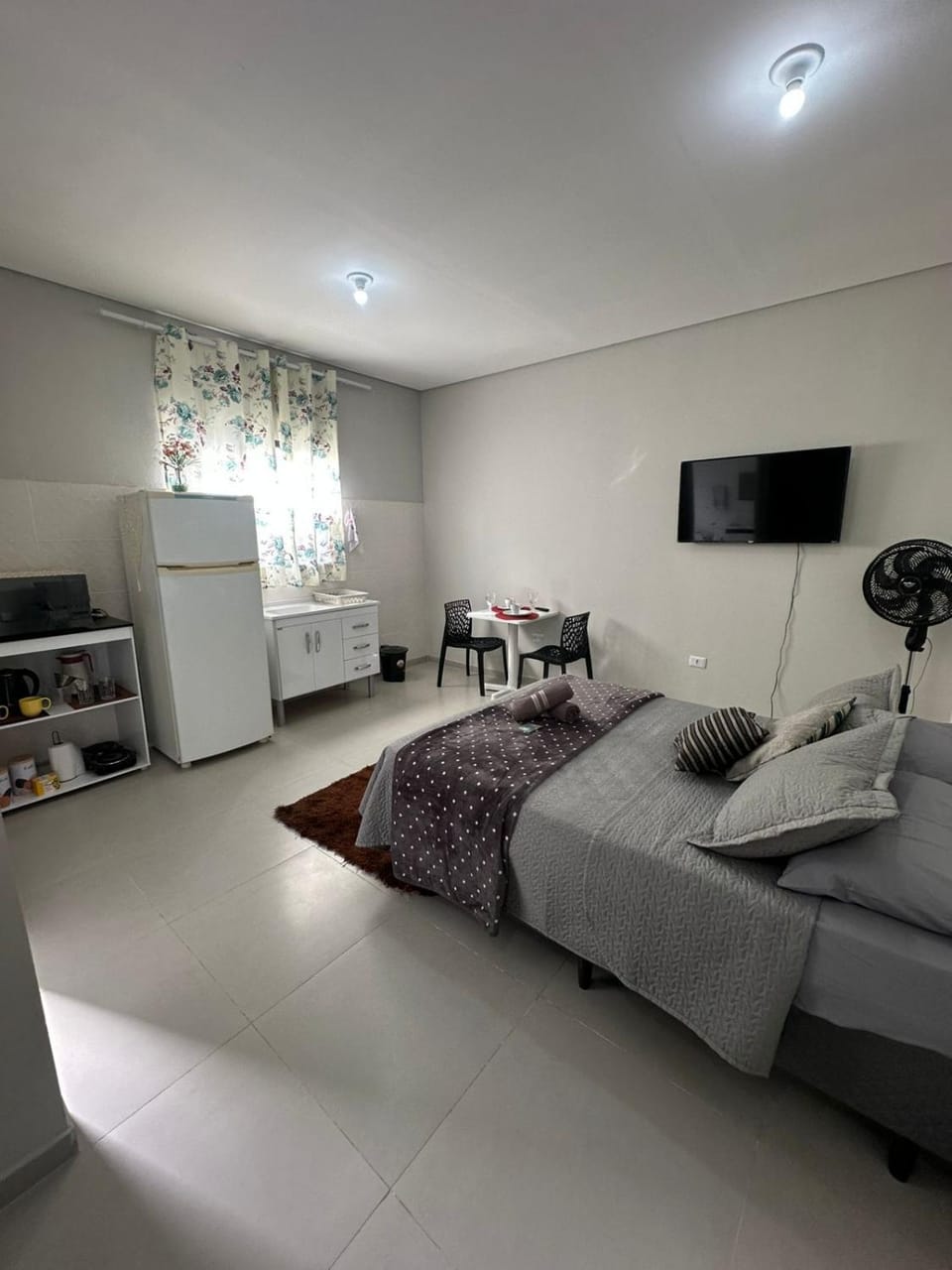 Bed, TV and multimedia, Kitchen or kitchenette