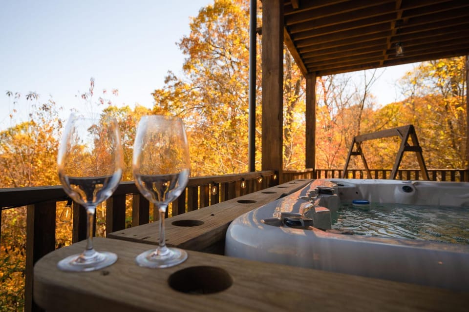 Renaissance Lodge House in Watauga