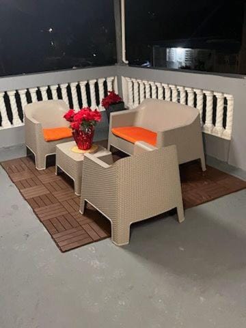 Off site, Balcony/Terrace