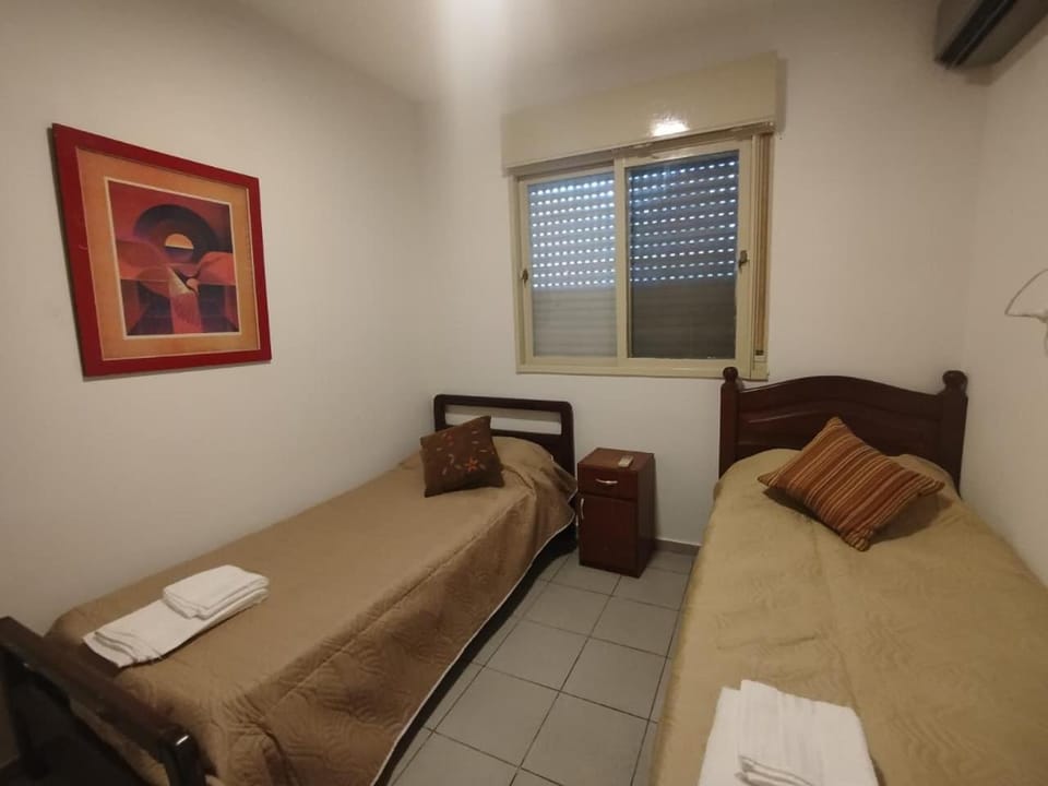 Departamento para 3 personas en AV Francia y San Luis Apartment in Rosario