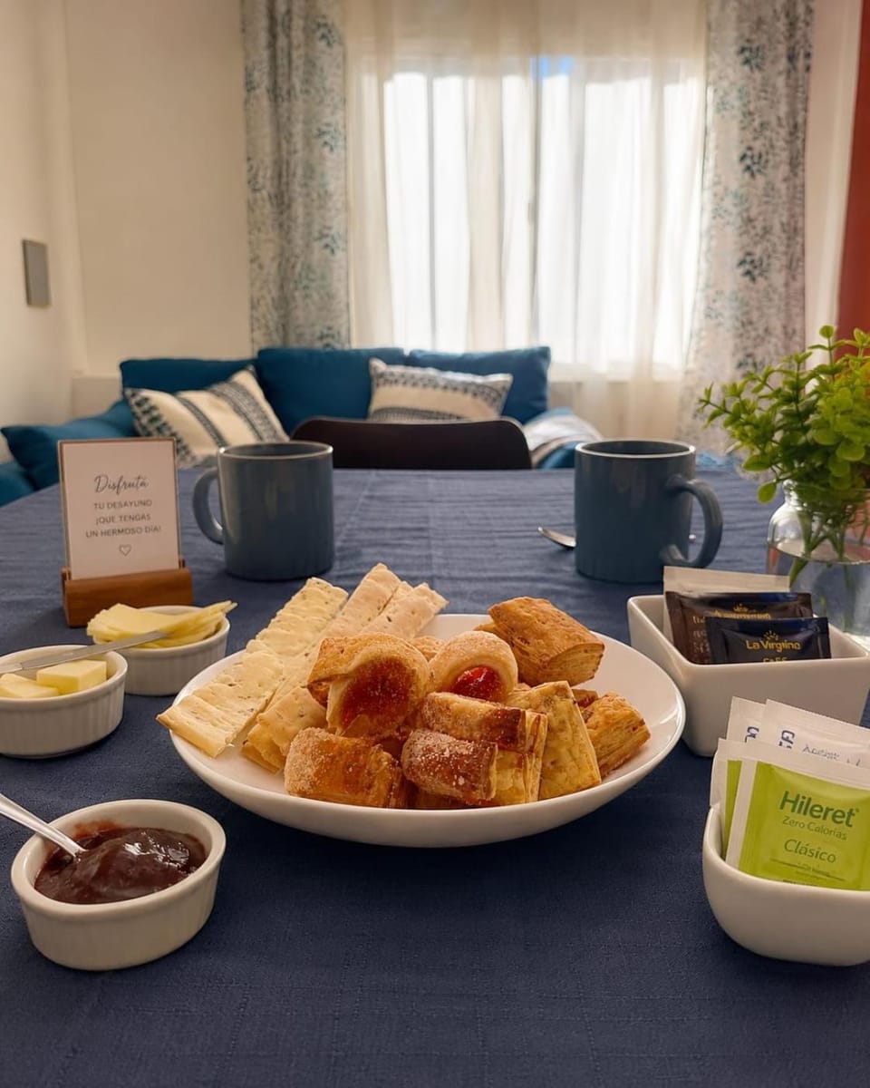 Dining area, Breakfast