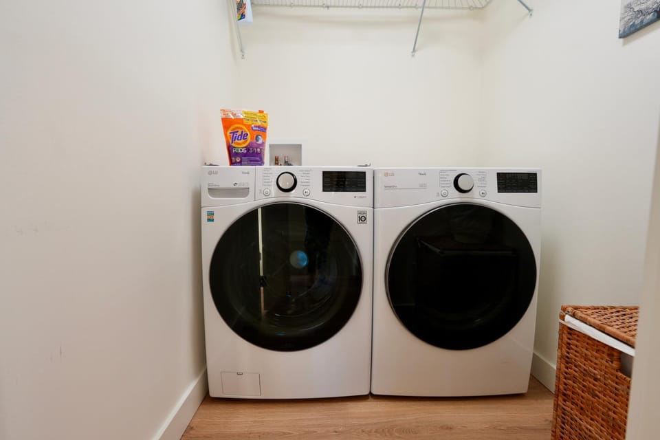 storage, laundry, washing machine, dryer