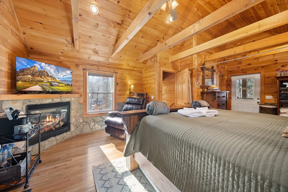 Tucked Inn at Beech House in Beech Mountain