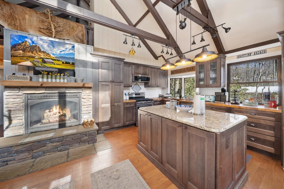 Fireside Hideaway House in Beech Mountain