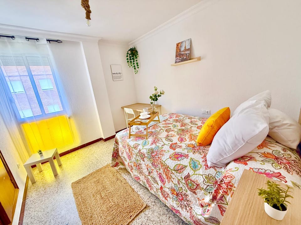 Maese - 4 Rooms Apartment in Huelva