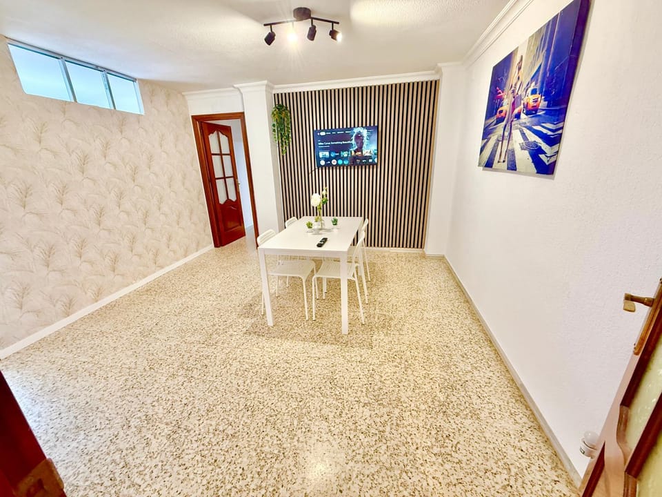 Living room, Lounge or bar