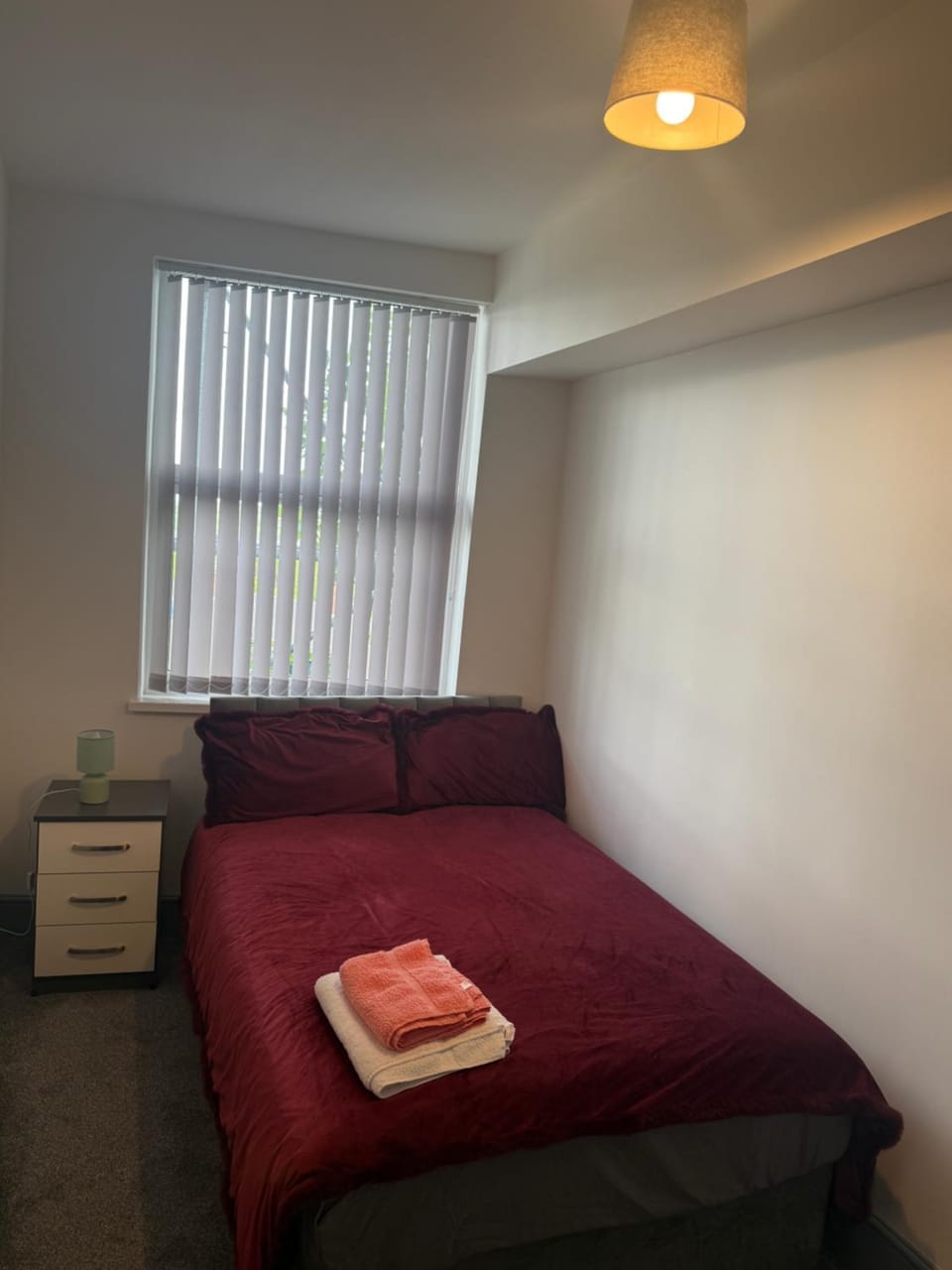 PLUS Properties Dike 4 Bed and Breakfast in Stoke-on-Trent