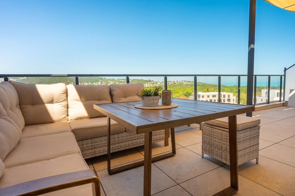 Day, Natural landscape, View (from property/room), Balcony/Terrace, Seating area