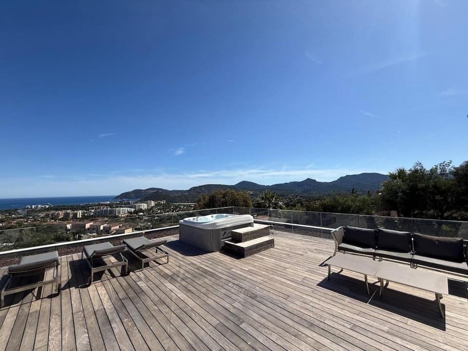 Very quiet residence in Mandelieu-la-Napoule Apartment in Mandelieu-La Napoule