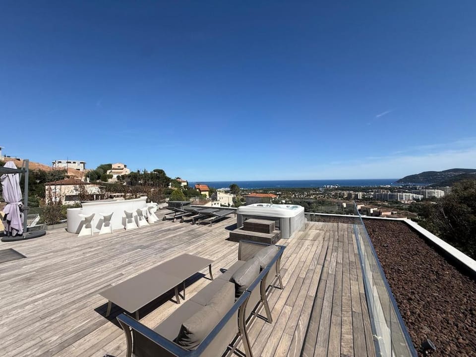Very quiet residence in Mandelieu-la-Napoule Apartment in Mandelieu-La Napoule