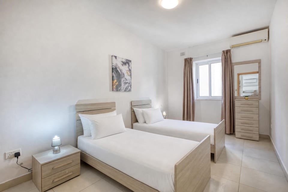 New to the market - 2 BR unit 5 minutes walk from the beach by SF HOMES Apartment in Sliema