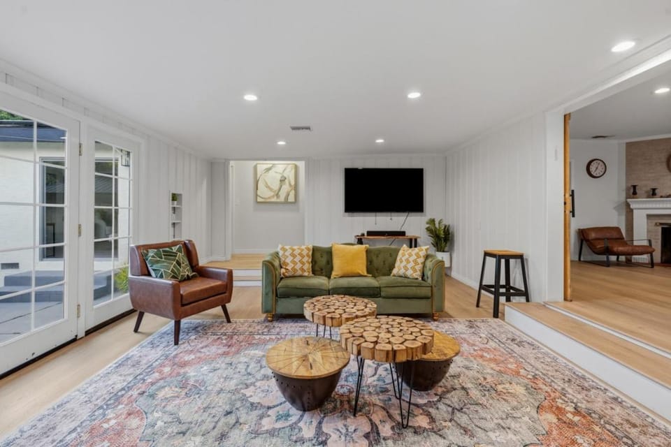 La Laland (gameroom and more) House in North Hollywood
