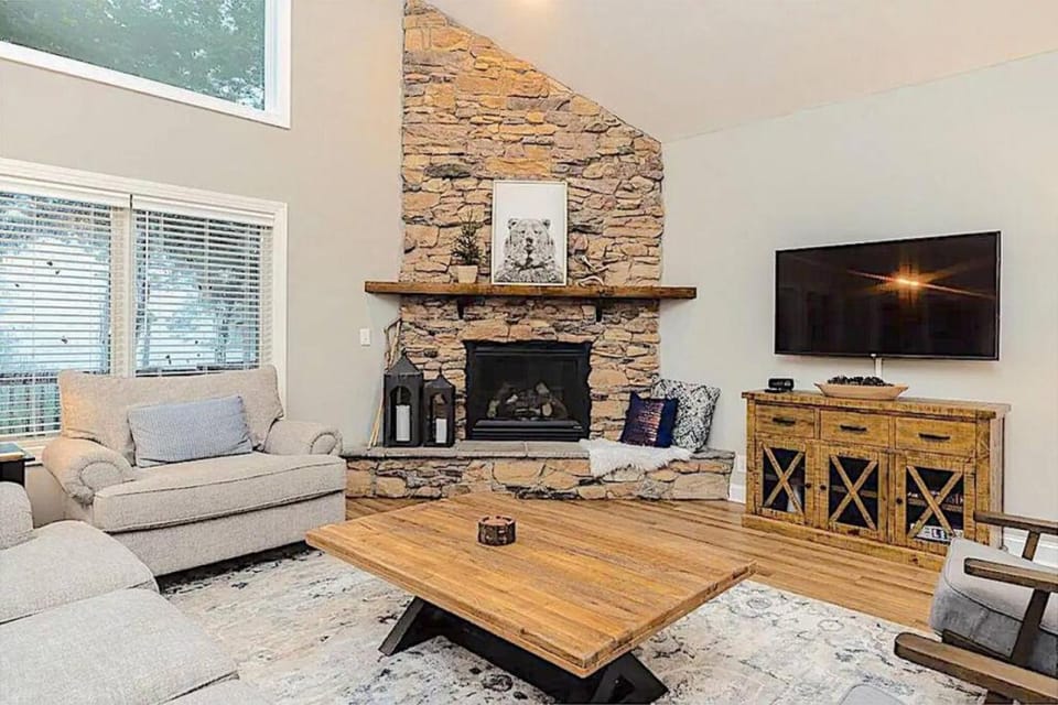 Ridge Retreat House in Nelson County