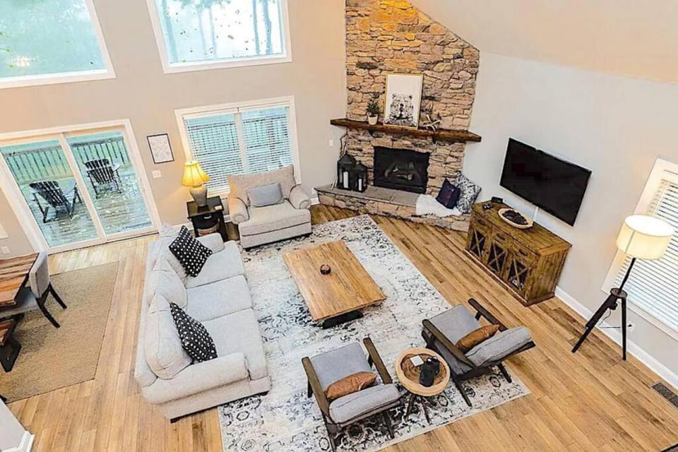 Ridge Retreat House in Nelson County