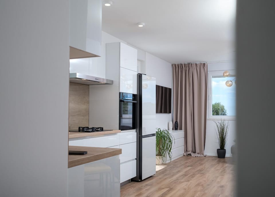 TV and multimedia, Kitchen or kitchenette