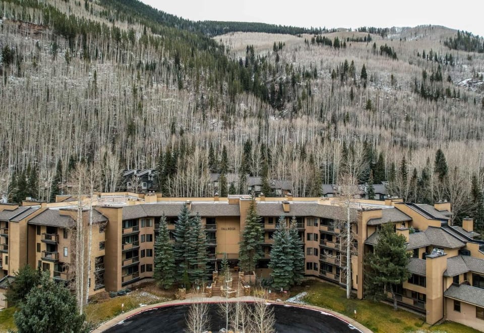 Modern Vail Condo Near Vail Village Hot Tub House in Vail