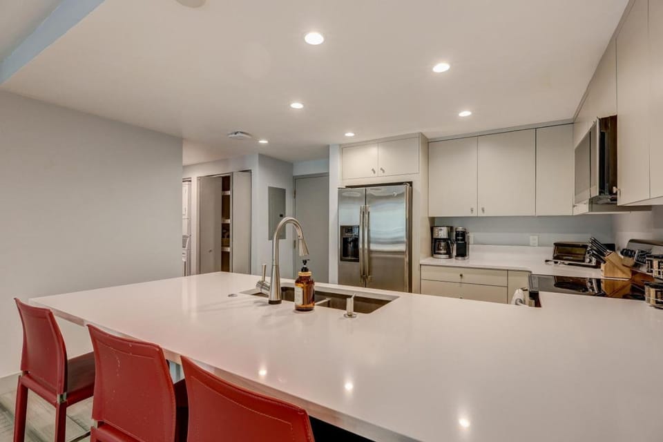 Modern Vail Condo Near Vail Village Hot Tub House in Vail