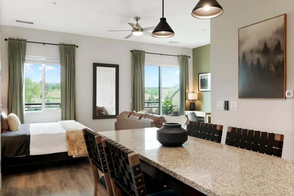 NEW Golden Cozy Condo-Patio with Firepit and Mtn Views House in Golden