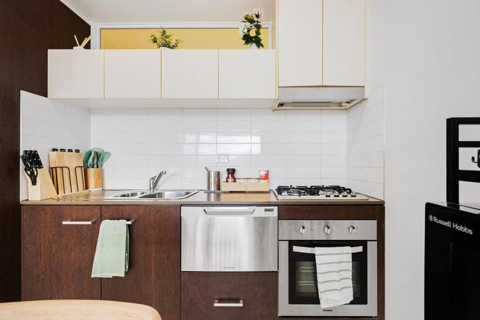 Sydney 2BR w/Parking | Near UNSW, Beaches & CBD Apartment in Kensington