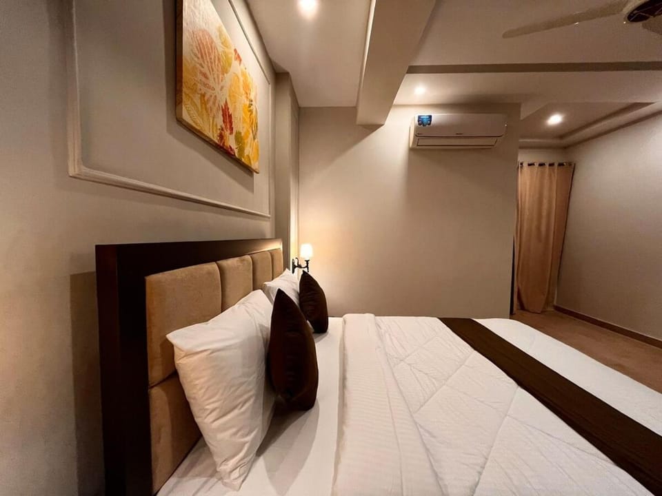 Luma Stays - Luxury 2BHK in D-12 with Margalla View Apartment in Islamabad
