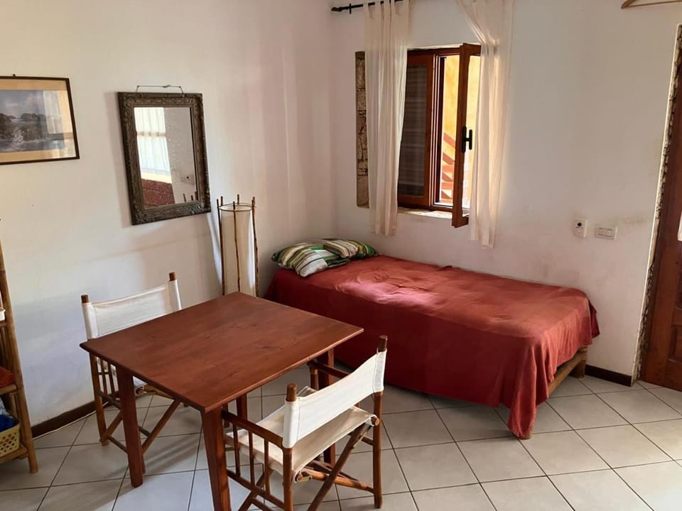 Bed, Living room, Photo of the whole room