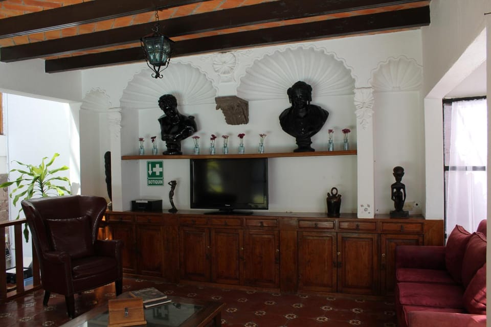 TV and multimedia, Business facilities