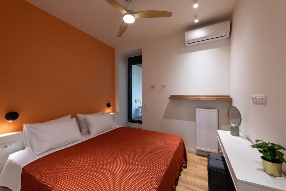 Bed, Bedroom, air conditioner
