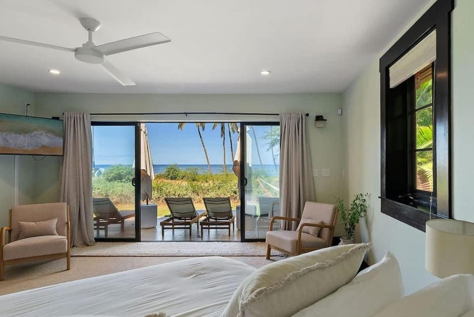 Oceanfront Hideaway House in Kihei