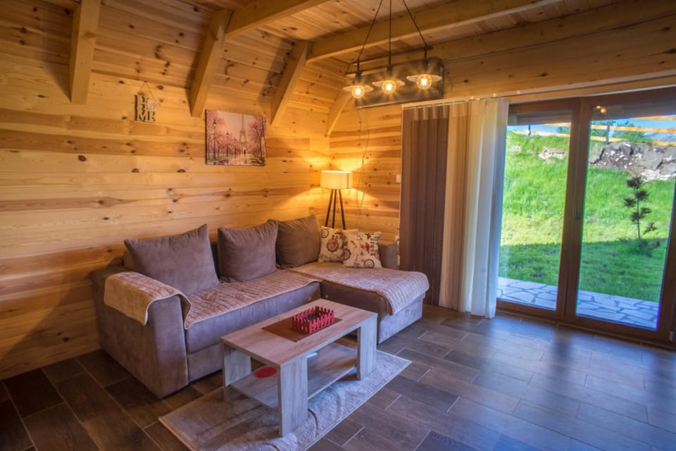 Bugen Villa II Chalet in Montenegro