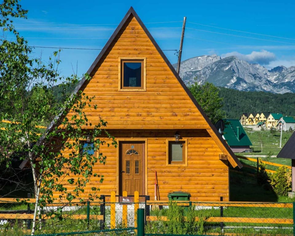 Bugen Villa II Chalet in Montenegro