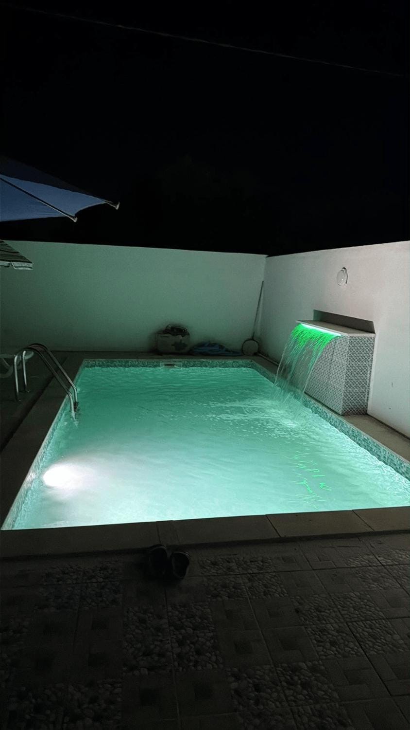 Swimming pool