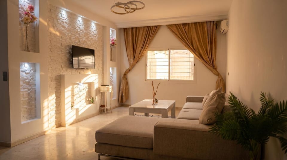 Modern Studio in Gueliz next to CTM Marrakech Apartment in Marrakesh