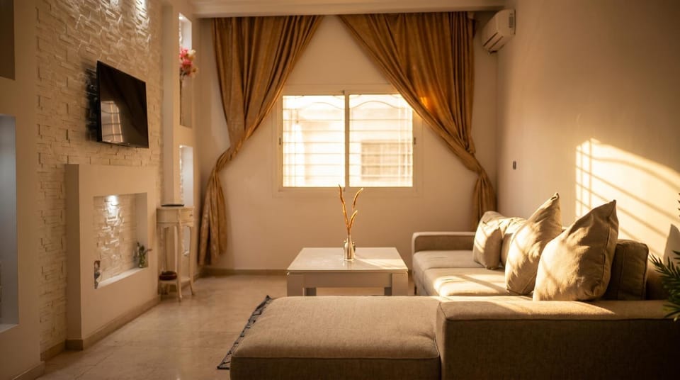 Modern Studio in Gueliz next to CTM Marrakech Apartment in Marrakesh