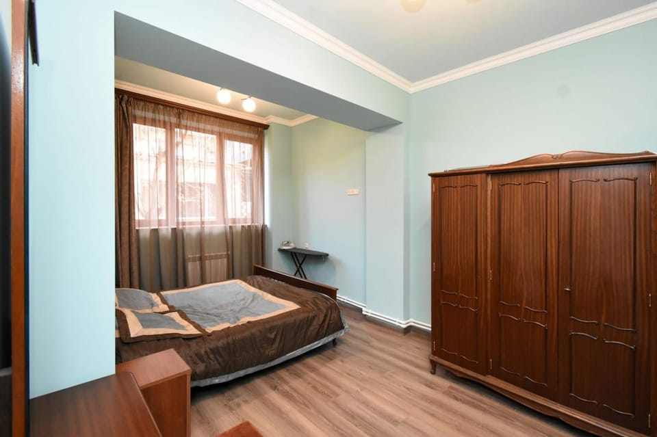 Bed, Photo of the whole room, Bedroom, wardrobe