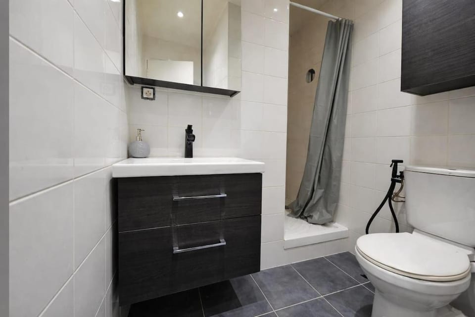 Charming studio Parc des expo and Paris Apartment in Vanves