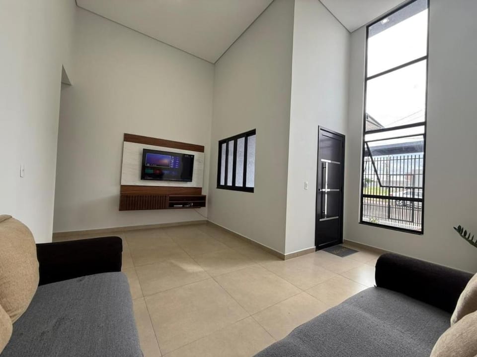Communal lounge/ TV room, TV and multimedia, Living room