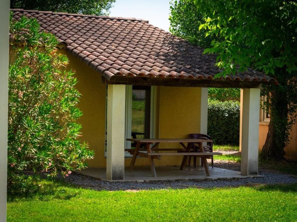 Gîte climatisé, animaux acceptés - 6 pers. - API-1-52-2838 Campground/ 
RV Resort in Grospierres
