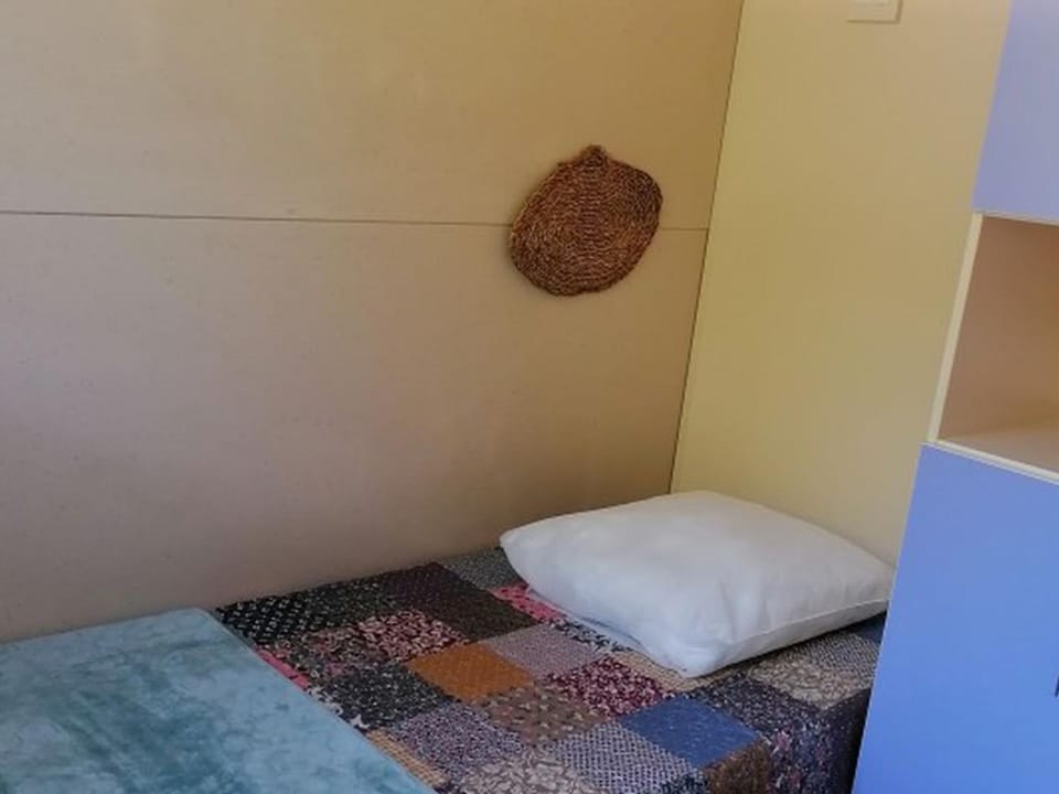 Chalet, clim, 6 pers. Campground/ 
RV Resort in Provence-Alpes-Côte d'Azur